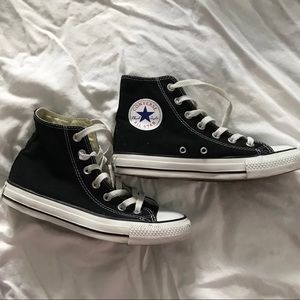 ❣️SOLD❣️ Black High Top Converse sz 7